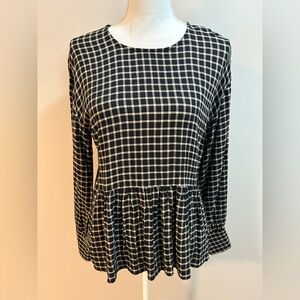 Madewell Top With Ruffled Bottom Size Small